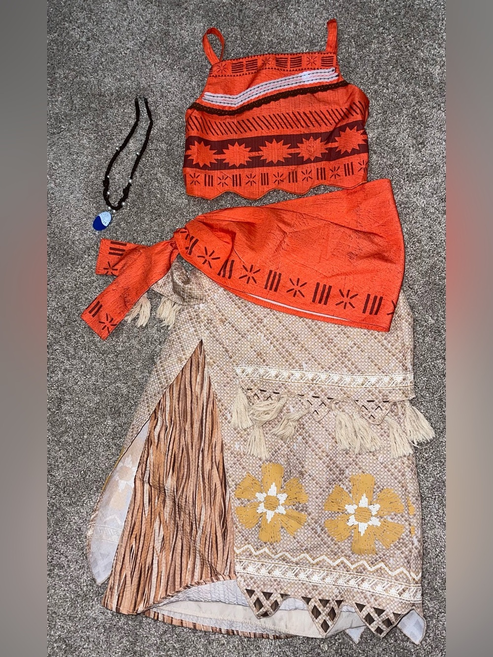 Disney Store Moana costume 5/6 top skirt necklace sash Halloween